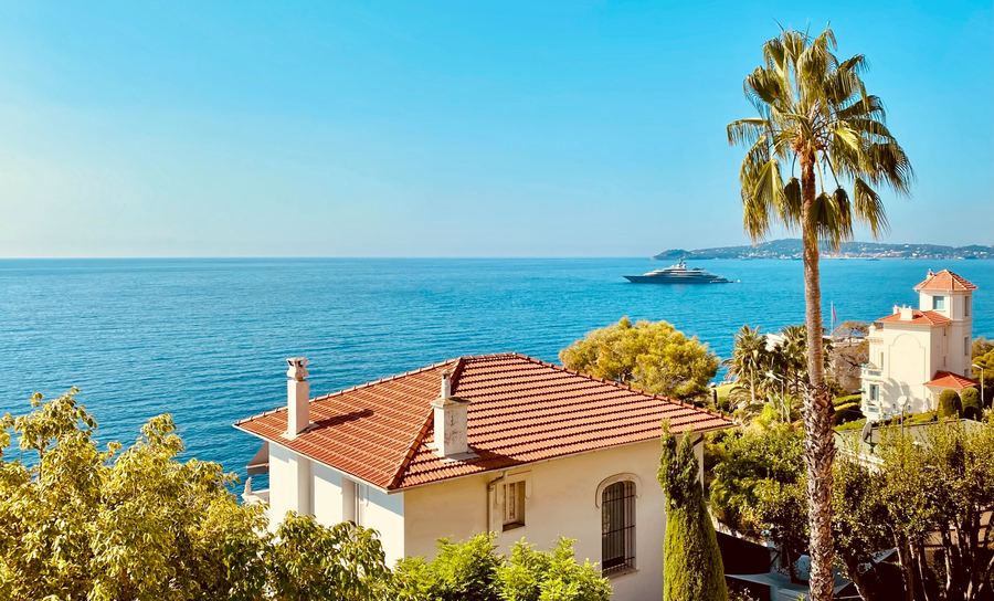 Villa overlooking the sea near Monte-Carlo